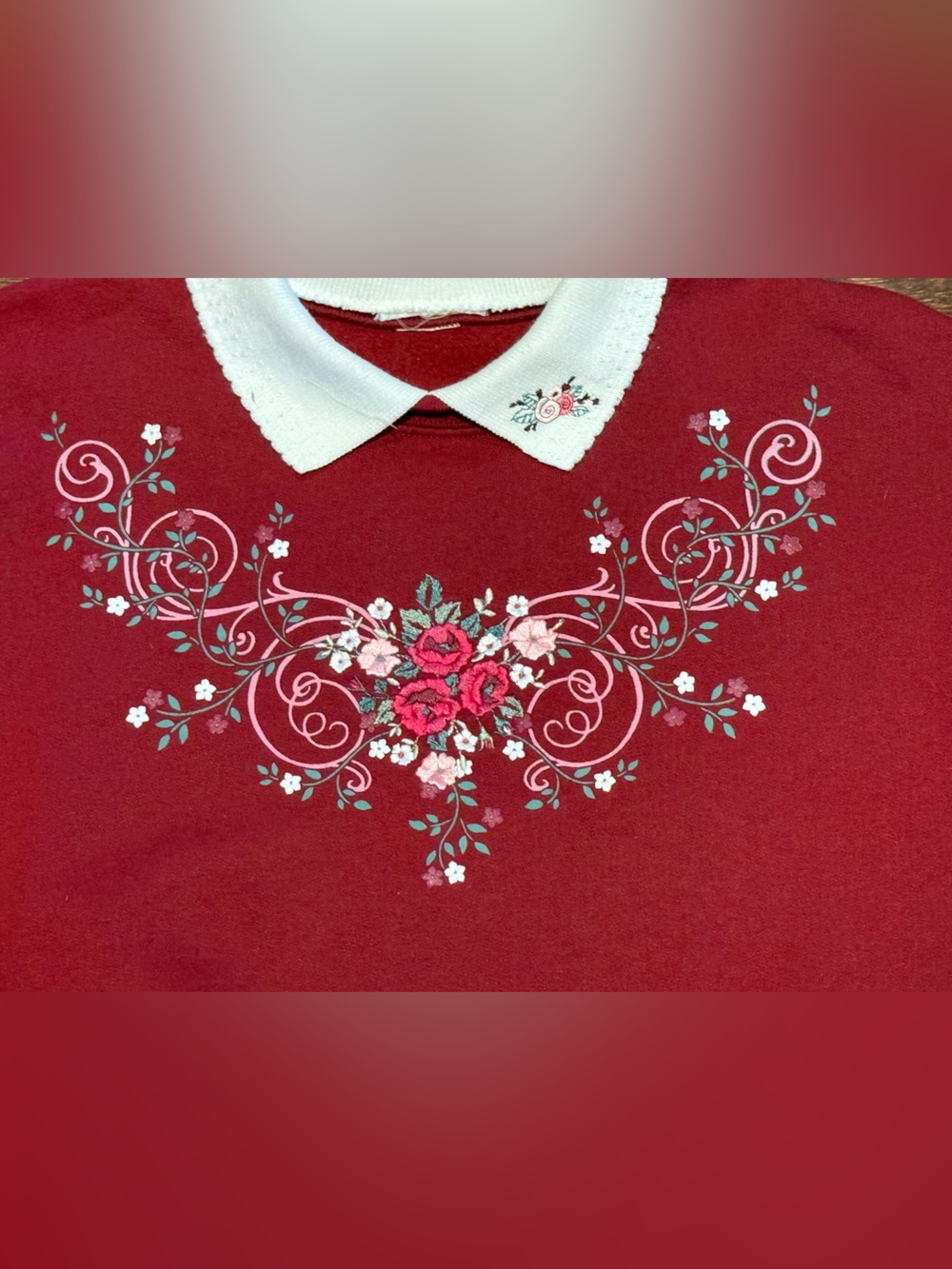 Vintage Burgundy Red Floral Embroidered Sweatshirt with White Collar Womens XL - Picture 6 of 7